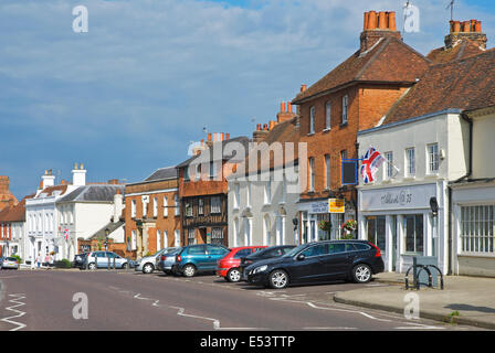 Strada principale di Odiham, Hampshire, Inghilterra, Regno Unito Foto Stock