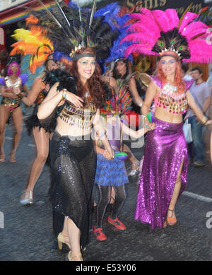 Liverpool, Regno Unito. 19 Luglio, 2014. Brazilica Festival nel centro di Liverpool, Sabato 19 Luglio, 2014 Credit: Pak Hung Chan/Alamy Live News Foto Stock