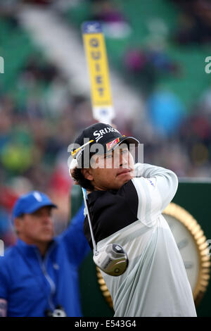 Hoylake, UK. 19 Luglio, 2014. Hideki Matsuyama (JPN) Golf : Hideki Matsuyama del Giappone tees off al diciassettesimo foro durante il terzo round della 143British Open Championship al Royal Liverpool Golf Club a Milton Keynes, Inghilterra . Credito: Koji Aoki AFLO/sport/Alamy Live News Foto Stock