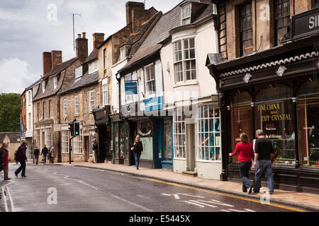 Regno Unito, Inghilterra, Lincolnshire, Stamford, St Mary Street, negozi indipendenti Foto Stock