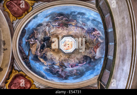 Interior cupola della Basilica di San Giorgio e a Praga Foto Stock