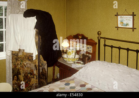 Regno Unito, Inghilterra, Nottingham, Victorian Bedroom in tini di filtrazione Museo di cantiere Foto Stock