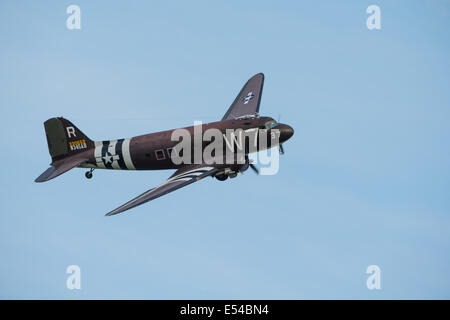 Duxford, Regno Unito - 25 Maggio 2014: Douglas Dakota a Duxford Airshow. Foto Stock