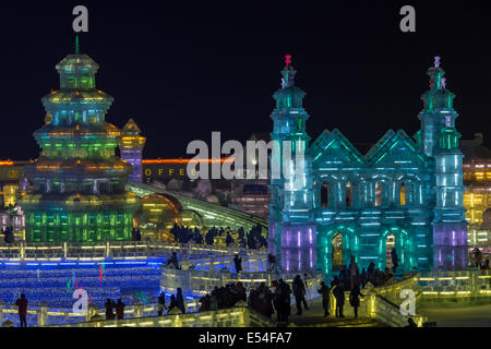 La folla presso la Pista Internazionale di Festival, Harbin, Cina Foto Stock