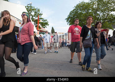 Le persone al Summerfest di Milwaukee, Wisconsins, STATI UNITI D'AMERICA. Foto Stock