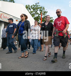 Le persone al Summerfest di Milwaukee, Wisconsins, STATI UNITI D'AMERICA. Foto Stock