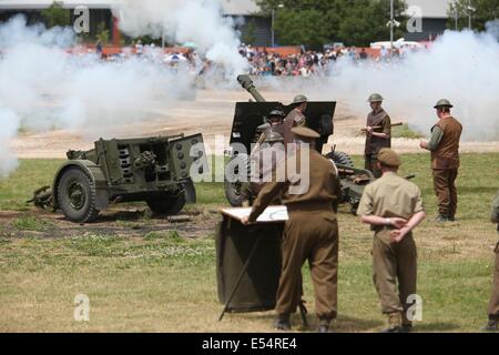 British Morris C8 trattore d'artiglieria e 25 Pounder Gun - Bovington Foto Stock