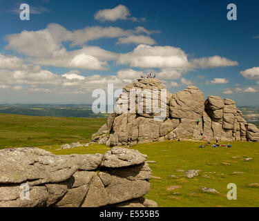 GB - DEVON: gli alpinisti al Heytor (Parco Nazionale di Dartmoor) Foto Stock