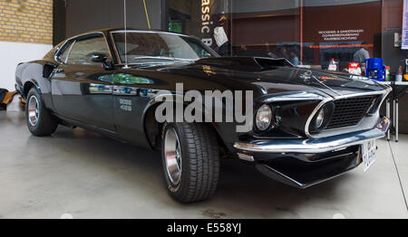 Berlino, Germania - 17 Maggio 2014: Muscle car Ford Mustang Boss 429 Fastback (1969). Ventisettesimo giorno Oldtimer Berlin - Brandenburg Foto Stock