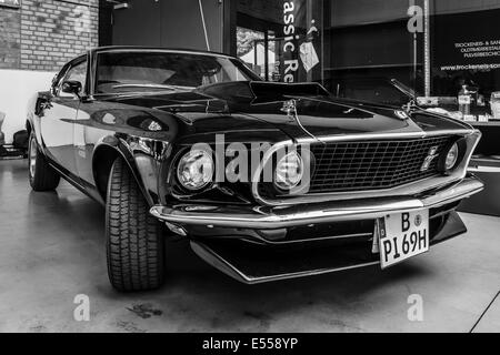 Muscle car Ford Mustang Boss 429 Fastback (1969). In bianco e nero. Ventisettesimo giorno Oldtimer Berlin - Brandenburg Foto Stock