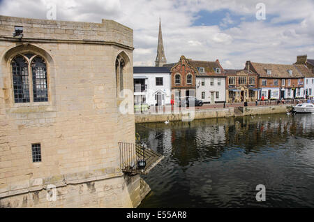 Cappella sul ponte sopra il Fiume Great Ouse a St Ives in Cambridgeshire Foto Stock