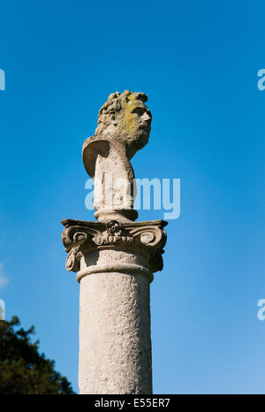 Il Look-out - statua in cima a una colonna di pietra Foto Stock