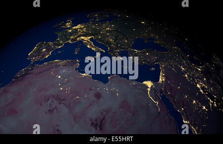 Terra di notte oltre l Africa e l Europa Foto Stock