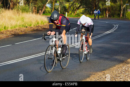 Southern Districts veterani e Ladies Ciclismo Club racing McLaren Flat Australia del sud Penisola di Fleurieu Foto Stock