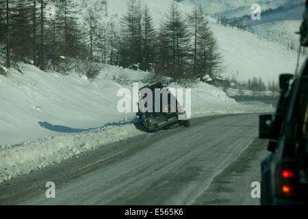 4WD ice crash road neve montagne Foto Stock