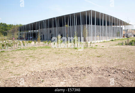 Il nuovo centro visitatori a Stonehenge, Amesbury Inghilterra completato e inaugurato nel dicembre 2013, architetti Denton tappatrice Marshall Foto Stock
