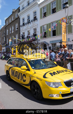 Il 2014 Tour de France a Cambridge - supporto auto Foto Stock