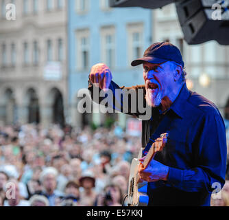 Liberec, Repubblica Ceca. 22 Luglio, 2014. American jazz-rock chitarrista e compositore John Scofield esegue entro la Boemia Jazz Fest di Liberec (Repubblica Ceca), 22 luglio 2014. Credito: Radek Petrasek/CTK foto/Alamy Live News Foto Stock