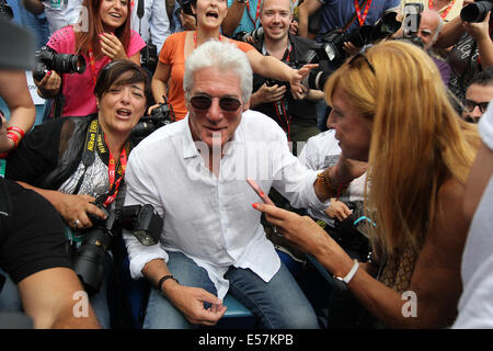 Giffoni Valle Piana, Italia. 22 Luglio, 2014. Attore Richard Gere si siede con fotografi durante il Giffoni Film Festival. Credito: Marco Cantile/NurPhoto/ZUMA filo/Alamy Live News Foto Stock