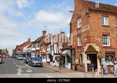 Vista di Sheep Street da Waterside Stratford-Upon-Avon Warwickshire, Regno Unito Foto Stock