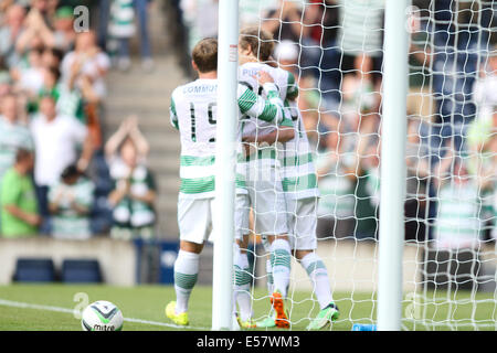 Glasgow, Scotland, Regno Unito. 22 Luglio, 2014. Champions League secondo turno di qualificazione, seconda gamba. Celtic versus KR Reykjavik. Teemu Pukki celebra il suo primo obiettivo Credito: Azione Sport Plus/Alamy Live News Foto Stock