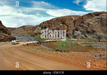 Ponte sopra il Canyon Kuiseb, Namibia Foto Stock