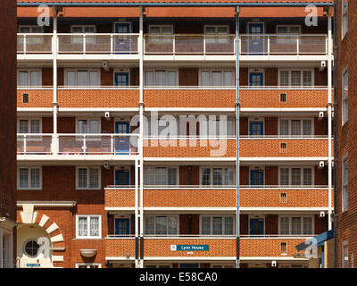 La costruzione di parte esterna della scatola Octavia, Londra Foto Stock