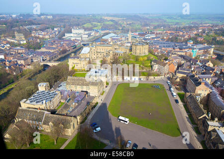 Vista aerea mostra University College Durham Castle, Durham University, e Palazzo libreria verde, Durham, Regno Unito Foto Stock