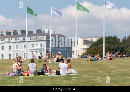 Plymouth, Devon, Regno Unito. 23 Luglio, 2014. Questo bel tempo è impostata per continuare attraverso il resto di questa settimana in Plymouth, secondo forecasters.temperature potrebbero volare alto come 26C il giovedì e il venerdì, secondo il Met Office. Credito: Foto di Sean Hernon/Alamy Live News. Foto Stock