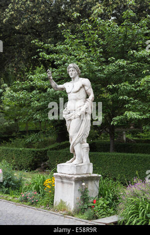 Statua in marmo nei Giardini Vaticani, il Vaticano, Roma Foto Stock