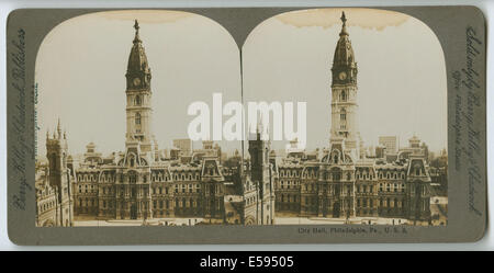 Uno stereografo che mostra Broad Street a Philadelphia, concentrandosi sui nuovi grattacieli visti dal municipio, evidenziando la crescita urbana e il traffico della città. Foto Stock