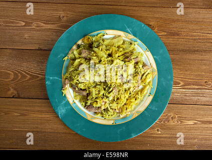 Kalam Polow carne e riso con cavolo nella lingua persiana o farsi Foto Stock