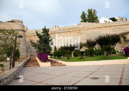 Procedura per inserire Dalt Vila - Ibiza - Spagna Foto Stock