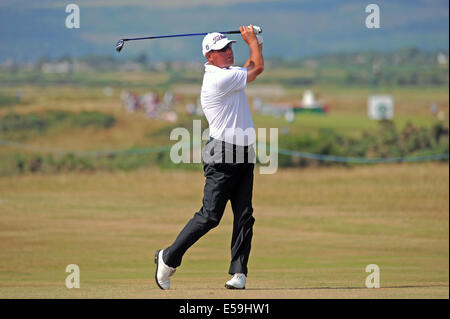 Porthcawl, Wales, Regno Unito. Il 24 luglio, 2014. Contrassegnare Belsham di Inghilterra sul tredicesimo foro durante il giorno uno dei Senior Open Golf Tournament al Royal Porthcawl Golf Club in Galles del Sud di questo pomeriggio. Credito: Phil Rees/Alamy Live News Foto Stock