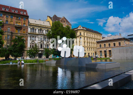 Ristrutturato Rakoczi ter, finito di primavera 2014, quartiere Jozsefvaros, Budapest, Ungheria, Europa Foto Stock