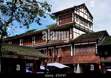 Jie Zi antica città, CINA: distinto vecchio di secoli e in legno case in stucco Foto Stock