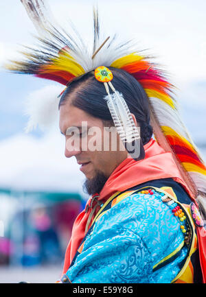 Native American uomo prende parte alla XXV annuale tribù Paiute Pow Wow Foto Stock