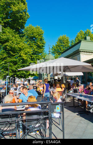 La terrazza del ristorante Kappeli, Esplanade boulevard park, centro di Helsinki, Finlandia, Europa Foto Stock