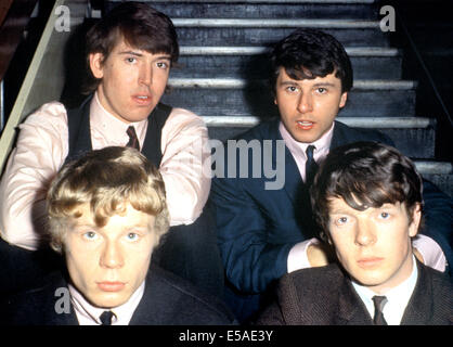 IL gruppo pop britannico FOUR PENNY nel 1964. In senso orario dall'alto a sinistra: Fritz Fryer, Alan Buck, Mike Wilsh, Lionel Morton. Foto: Tony Gale Foto Stock