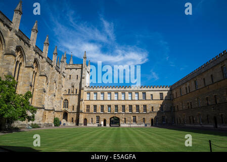 Nuovo collegio quadrangolo anteriore, Oxford, England, Regno Unito Foto Stock