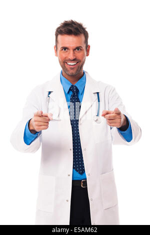 Sorridente medico maschio rivolto a voi Debica, Polonia Foto Stock