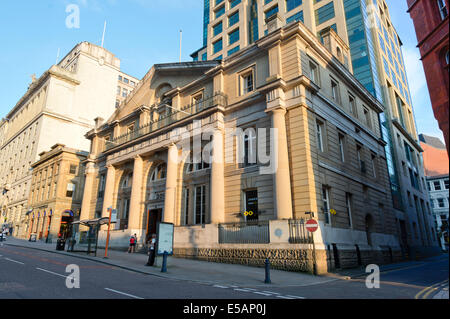 La Ex Banca di Inghilterra edificio progettato da Charles Robert Cockerell situato su King Street a Manchester. Foto Stock