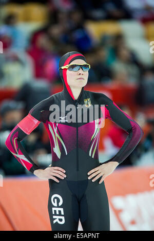 Gabriele Hirschbichler (GER) concorrenti in donna 1500m di pattinaggio di velocità presso i Giochi Olimpici Invernali, Sochi 2014 Foto Stock