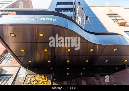 New York, NY 25 Luglio 2014 - Blue Note Jazz club in Greenwich Village ©Stacy Rosenstock Walsh/Alamy Foto Stock