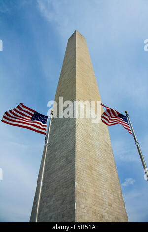 Il Monumento a Washington, iniziato nel 1848, completato nel 1884. Più alte del mondo struttura in pietra (555piedi/ 169metri). Washington DC. Foto Stock