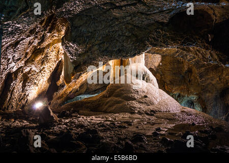 Dettagli entro una grotta Punkevni nel Carso Moravo, Repubblica Ceca Foto Stock