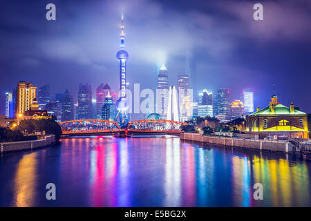 Shanghai, Cina vista del quartiere finanziario. Foto Stock