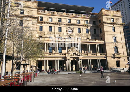 La Customs House di Sydney, costruita nel 1845, è un edificio storico inizialmente utilizzato per il commercio in australia, Alfred Street Circular Quay Foto Stock