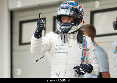 Mogyorod, Ungheria. 27 Luglio, 2014. Williams pilota di Formula Uno di Valtteri Bottas di Finlandia reagisce dopo la sessione di qualifiche della F1 grande Prix ungherese a Hungaroring a Mogyorod, Ungheria il 26 luglio 2014. Valtteri Bottas al terzo posto alle spalle di Mercedes Nico Rosberg e la Red Bull di Sebastian Vetter. Credito: Jure Makovec/Xinhua/Alamy Live News Foto Stock