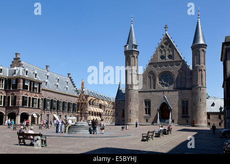 Il Binnenhof corte interna e il cavaliere s Hall a L'Aia, Olanda Foto Stock